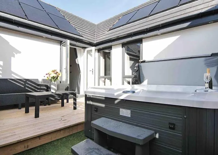 Hoxne Cottages - Poppy Cottage With Private Hot Tub